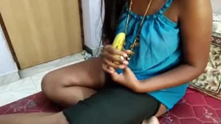 Tamil aunty with puffy pussy